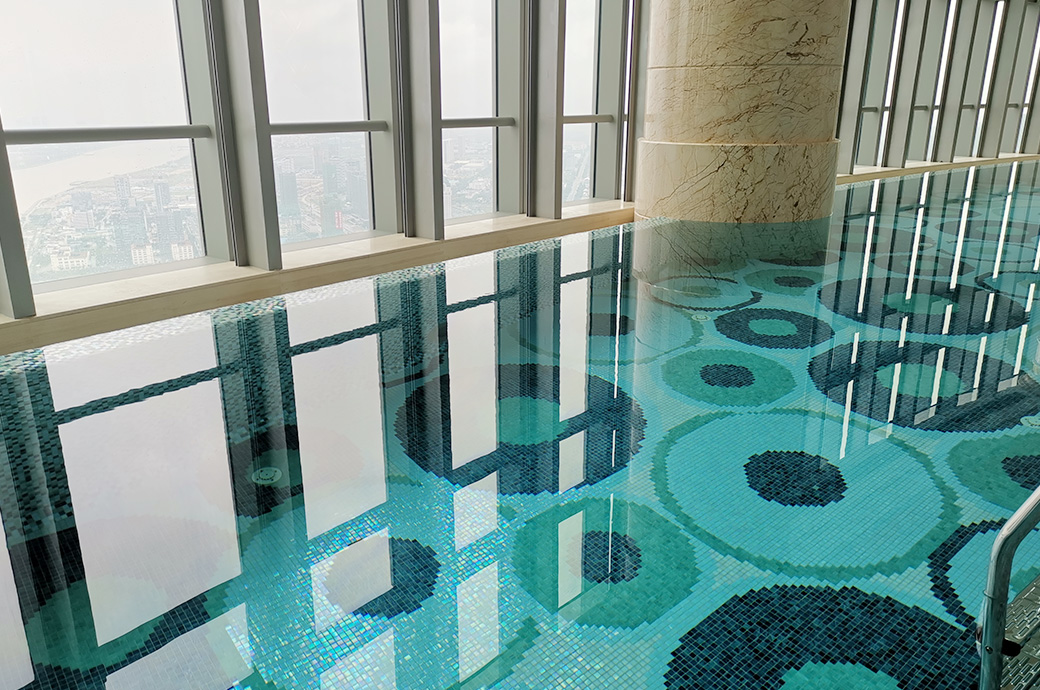 珠海瑞吉酒店室內泳池