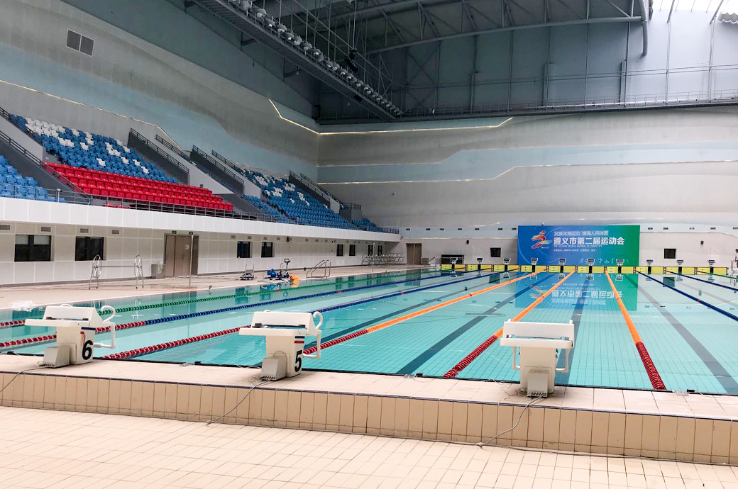 體育室內(nèi)場(chǎng)泳池