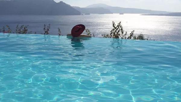 <b>游泳池砂缸的過濾介質(zhì)用什么比較好？</b>