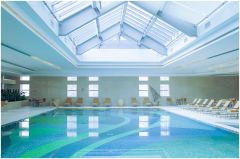 室內(nèi)恒溫游泳池用什么加熱？