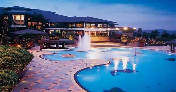 游泳池清潔難題終結(jié)者，水底吸塵器真的好用嗎？