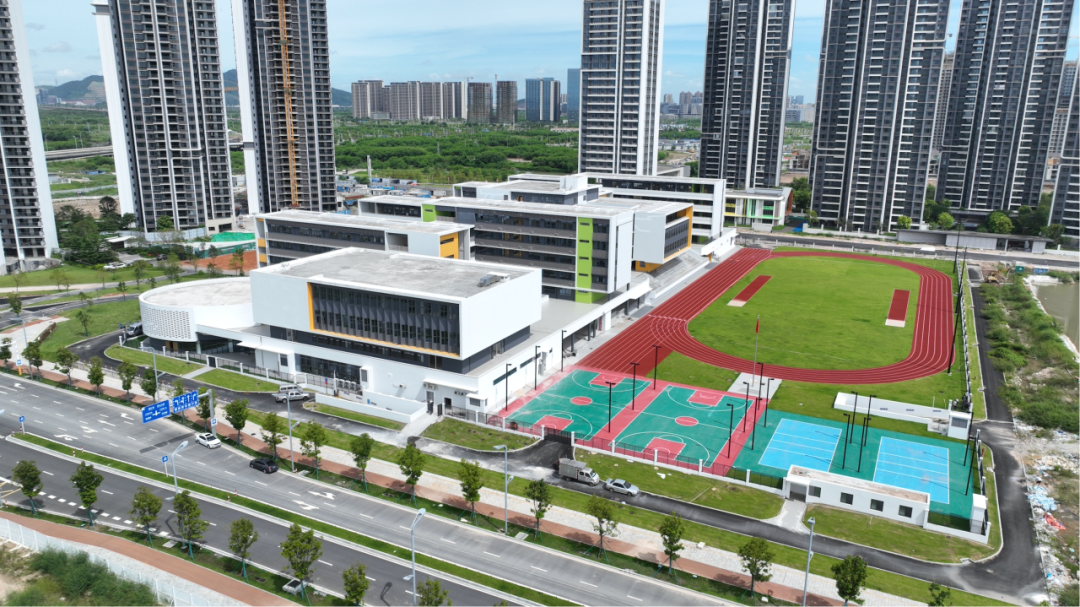 翠亨新區(qū)迎來首家公辦九年制！翠雅學校開學，初一新生首日就喝上安心直飲水！